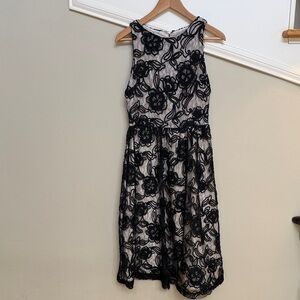 Alice + Olivia Black Floral Lace Midi Dress